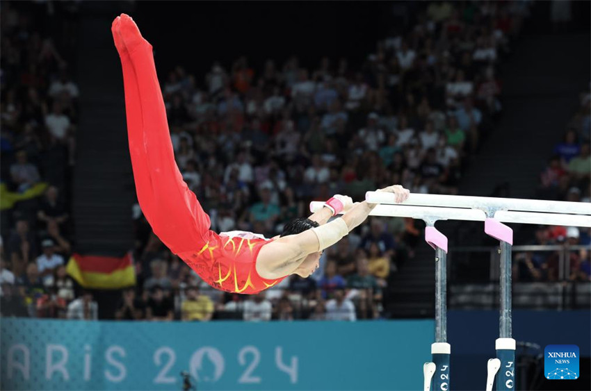 Pairs 2024: Zou Jingyuan é bicampeão olímpico nas barras paralelas da ginástica artística