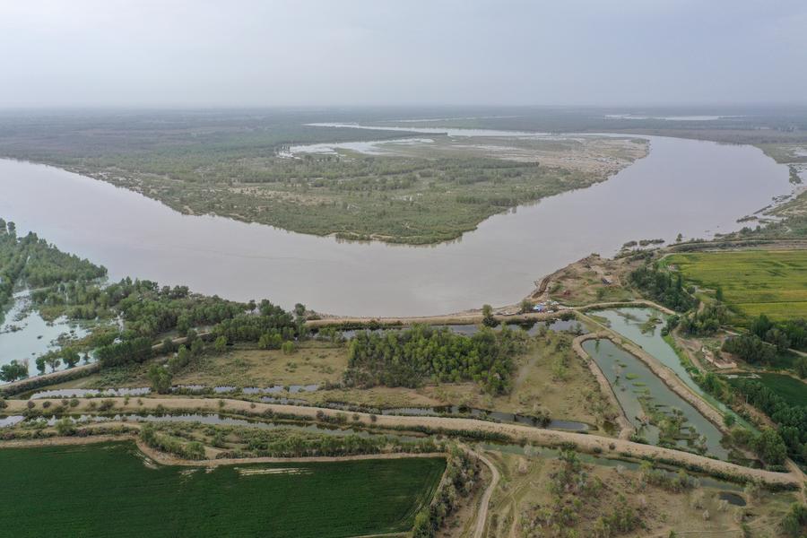 Xinjiang toma medidas de controle de inundações do rio Tarim