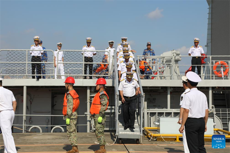 Fragata vietnamita visita cidade de Zhanjiang, no sul da China