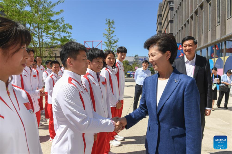 Representante especial de Xi Jinping congratula França por organizar com sucesso os Jogos Olímpicos de Paris