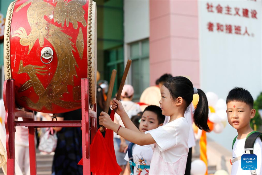 Galeria: escolas em toda a China realizam atividades para iniciar novo semestre letivo