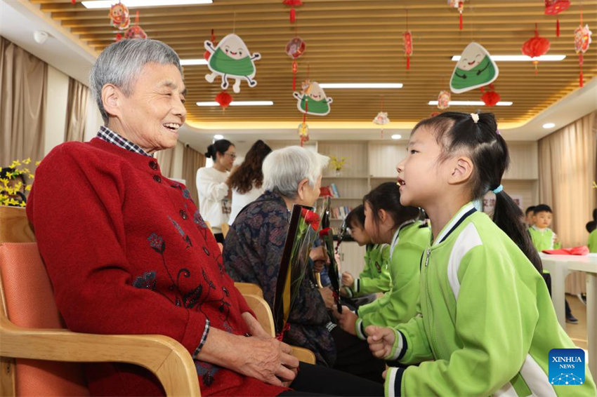 China realiza atividades para celebrar Dia dos Idosos