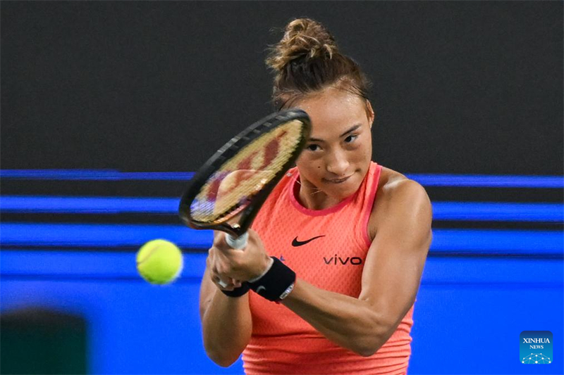 Aryna Sabalenka derrota Zheng Qinwen, vencendo Wuhan Open