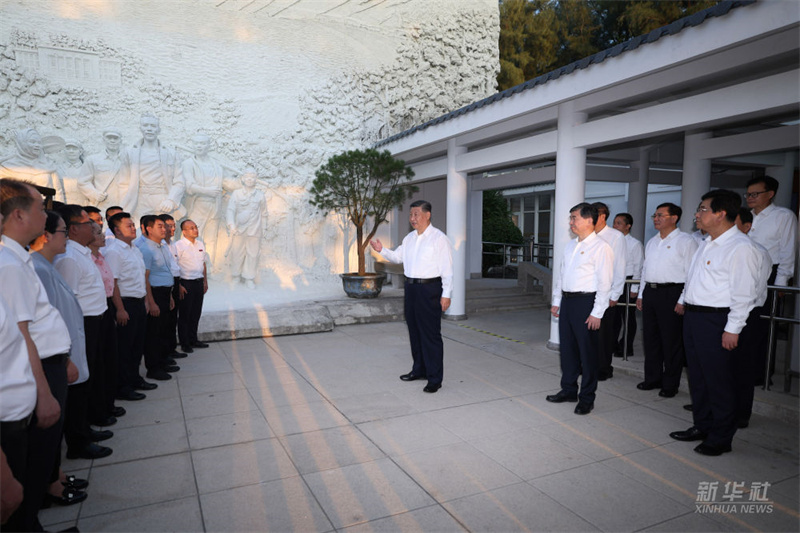 Xi Jinping  inspeciona Zhangzhou em Fujian, leste da China