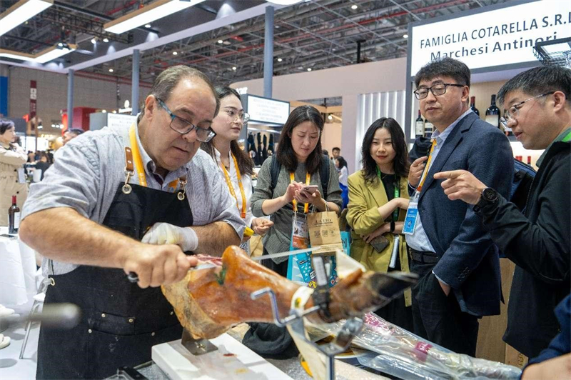 CIIE cria plataforma de cooperação ganha-ganha para empresas ao redor do mundo