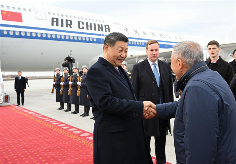 Xi Jinping chega a Kazan para Cúpula do BRICS