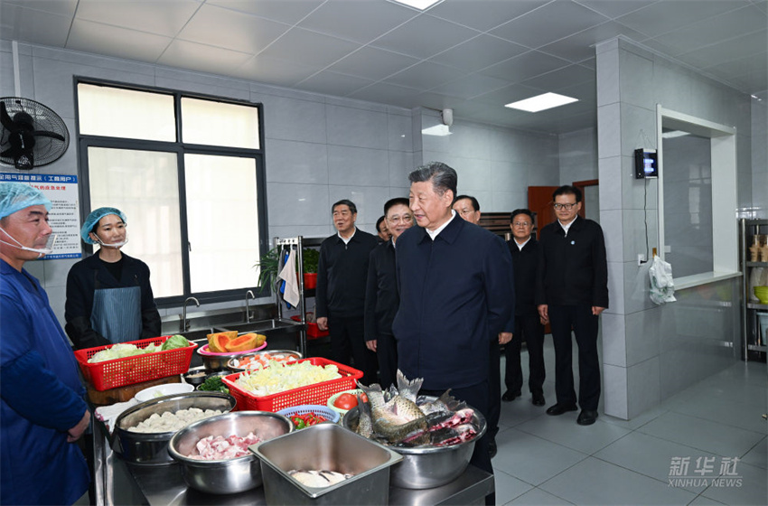 Xi Jinping inspeciona Província de Hubei, no centro da China