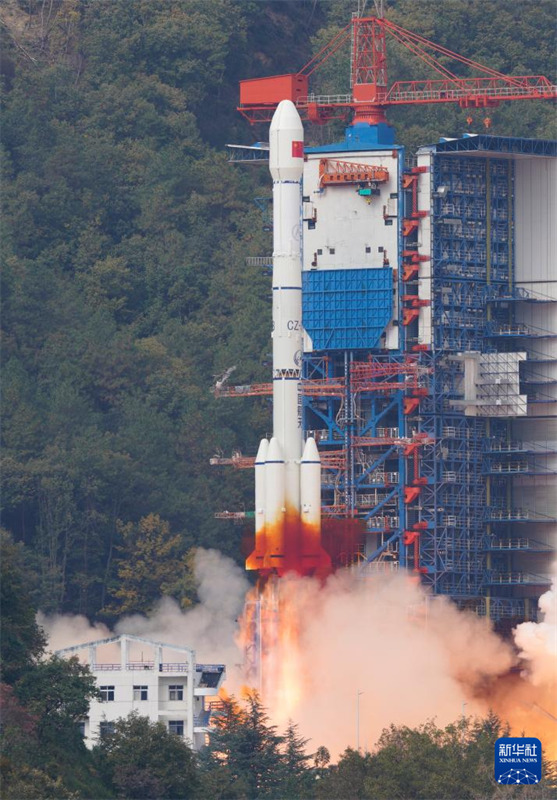 China lança novo satélite de teste de tecnologia de comunicação