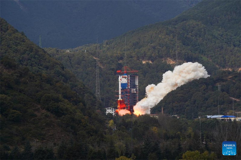 China lança novo satélite de teste de tecnologia de comunicação