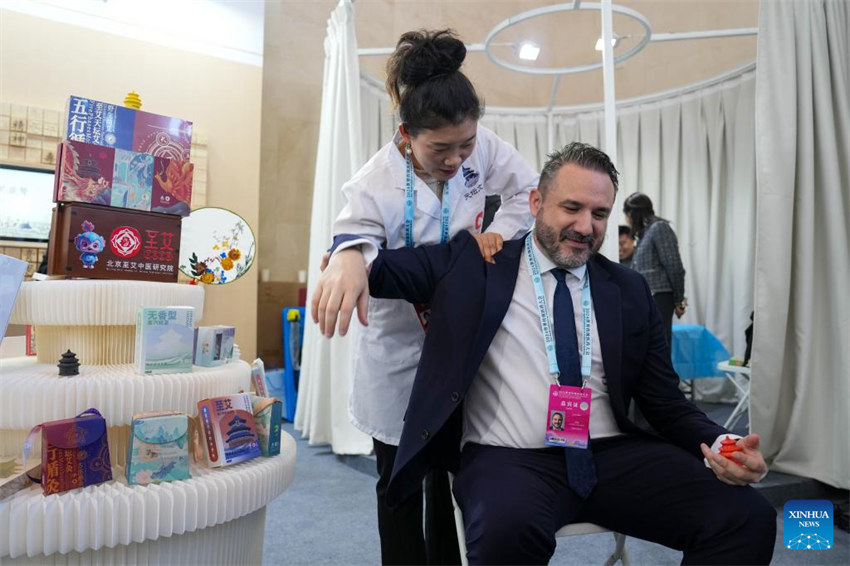 Conferência Mundial de Medicina Tradicional de 2024 é inaugurada em Beijing