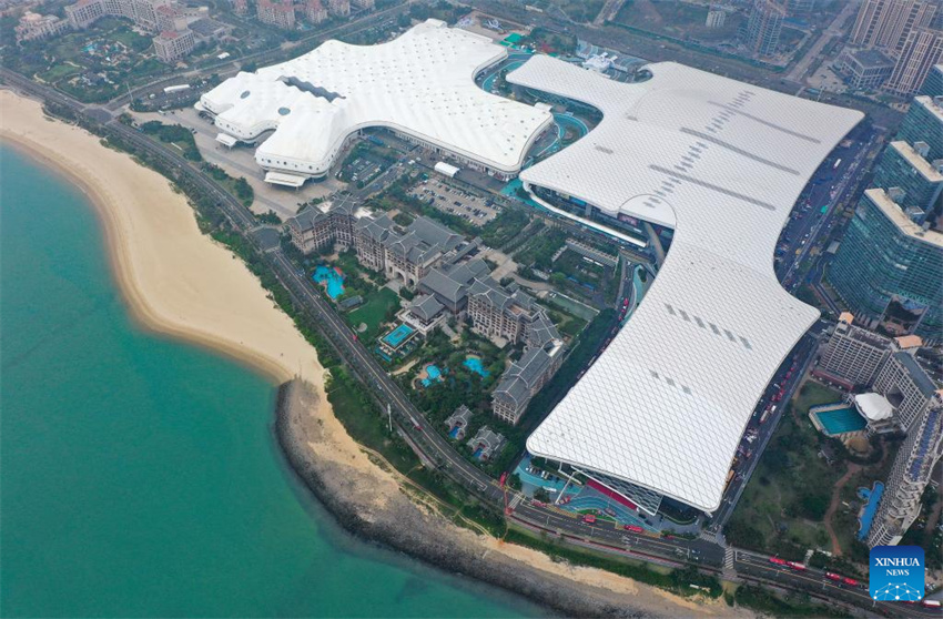 5ª Exposição Internacional de Produtos de Consumo da China em preparação em Haikou, sul da China