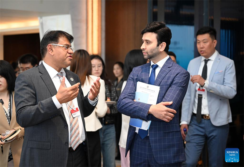 Membros da OCS assinam acordos de cooperação industrial totalizando 4,8 bilhões de yuans em Tianjin