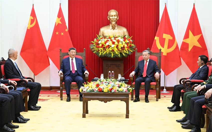 Xi Jinping pede aprofundamento da construção da comunidade China-Vietnã com futuro compartilhado