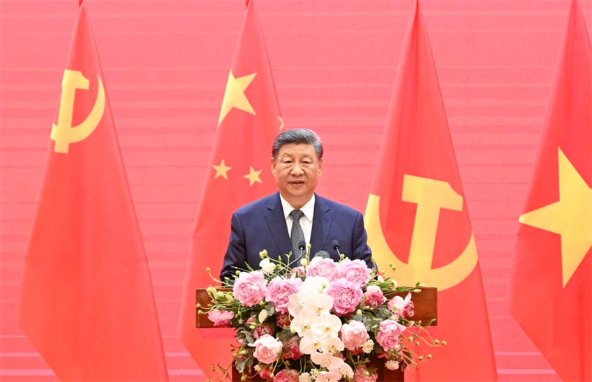 Xi Jinping diz que relações China-Vietnã estão enraizadas, sustentadas e empoderadas pelos povos