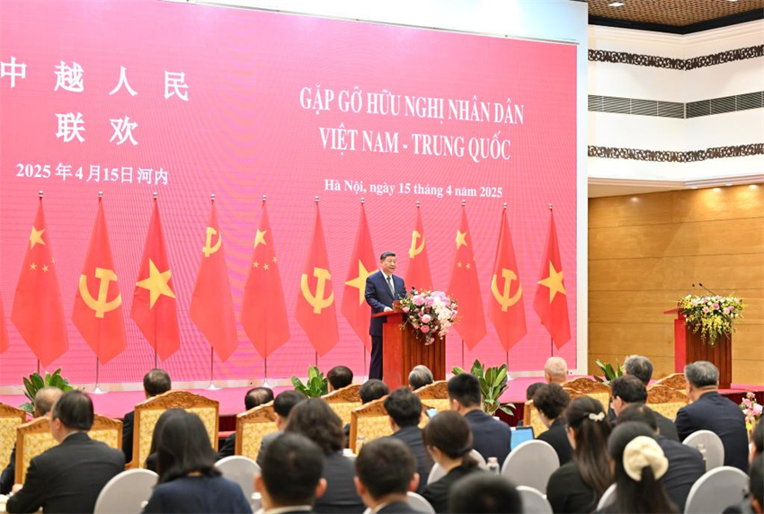 Xi Jinping diz que relações China-Vietnã estão enraizadas, sustentadas e empoderadas pelos povos