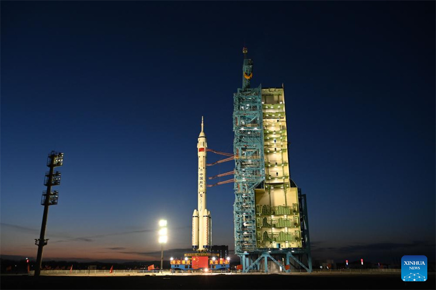 China se prepara para lançar a nave espacial tripulada Shenzhou-20