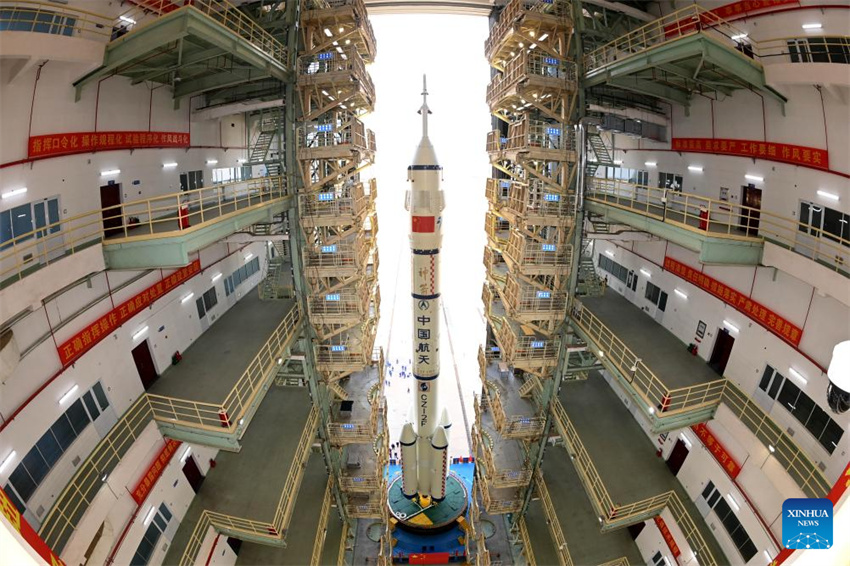 China se prepara para lançar a nave espacial tripulada Shenzhou-20