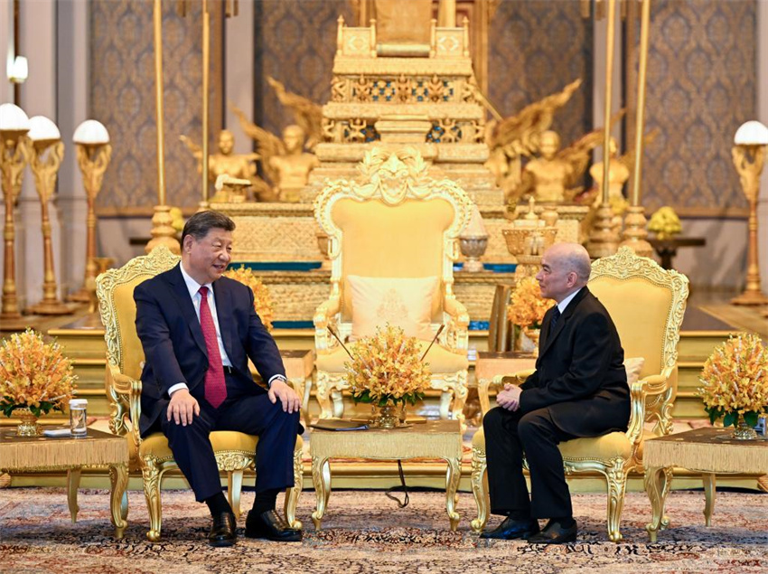Xi Jinping diz que China e Camboja estabeleceram modelo de igualdade, confiança mútua e cooperação ganha-ganha entre países de diferentes tamanhos