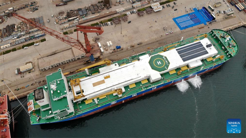 Embarcação inteligente para aquicultura em alto mar comissionada em Qingdao