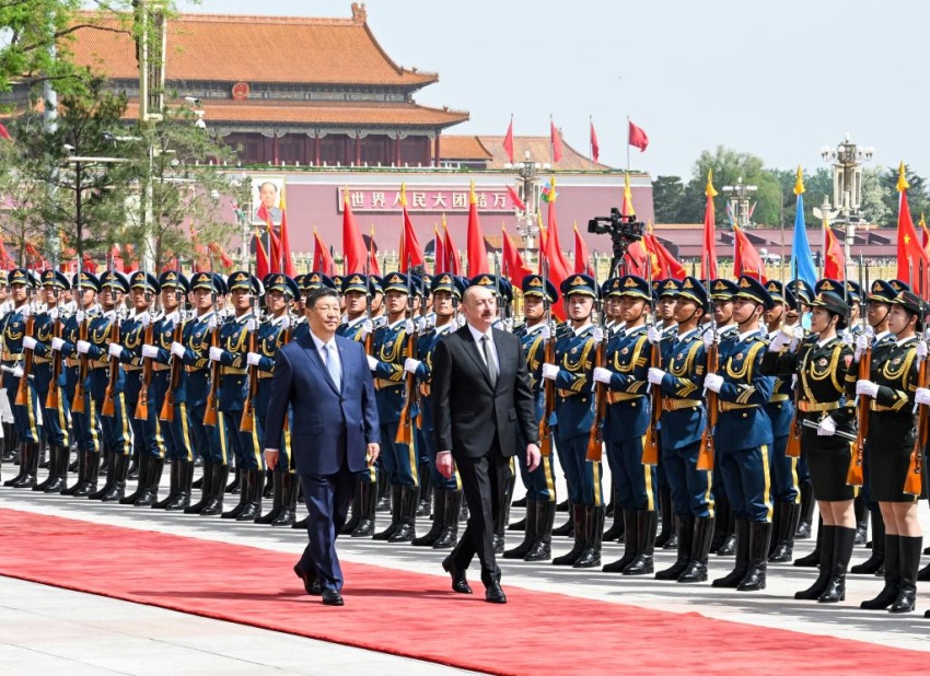 China e Azerbaijão estabelecem parceria estratégica abrangente
