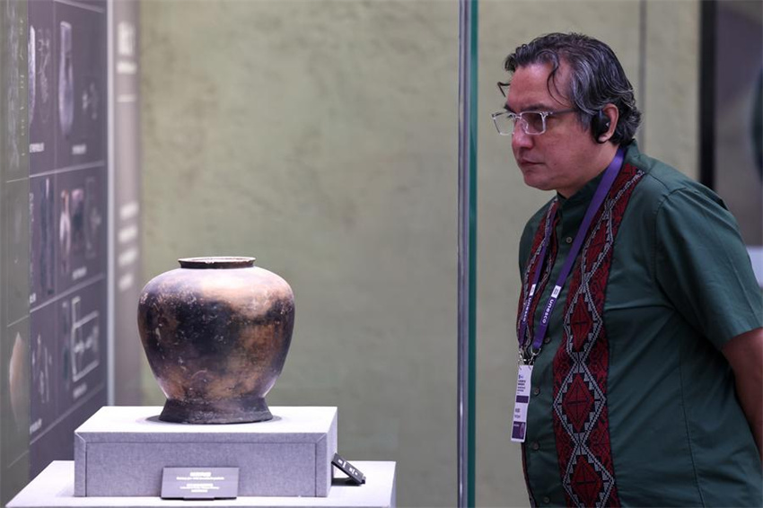 Tecnologias impulsionam esforços arqueológicos no sítio arqueológico de Liangzhu