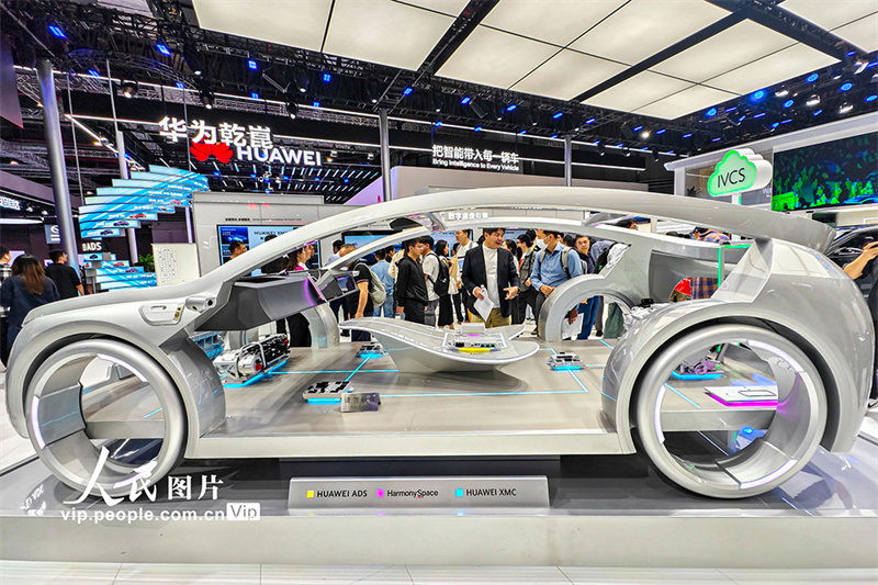 Salão do Automóvel de Shanghai atinge pico diário de 150 mil visitantes