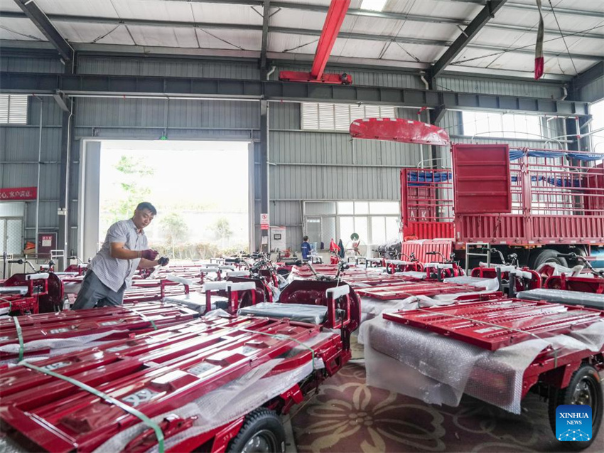 PME de tecnologia em Sichuan vê crescimento na exportação de triciclos elétricos