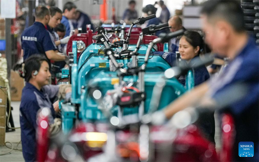 PME de tecnologia em Sichuan vê crescimento na exportação de triciclos elétricos