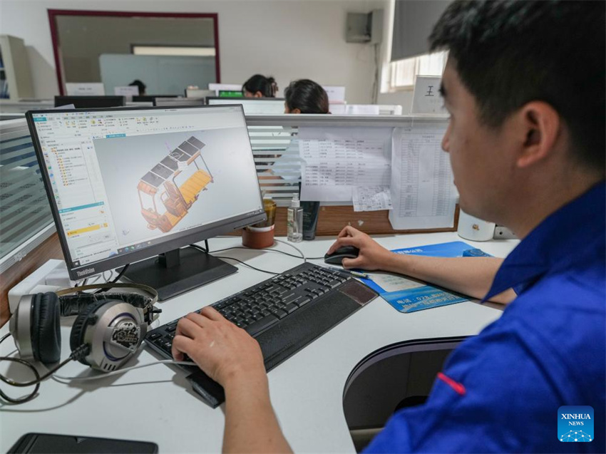 PME de tecnologia em Sichuan vê crescimento na exportação de triciclos elétricos