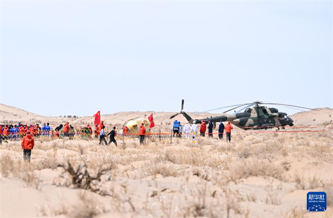Cápsula de retorno da Shenzhou-19 pousa e astronautas todos estão sãos