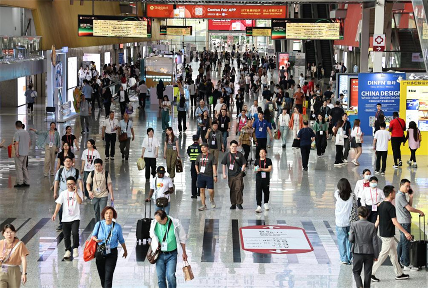 137ª Feira de Cantão encerra com número recorde de compradores estrangeiros