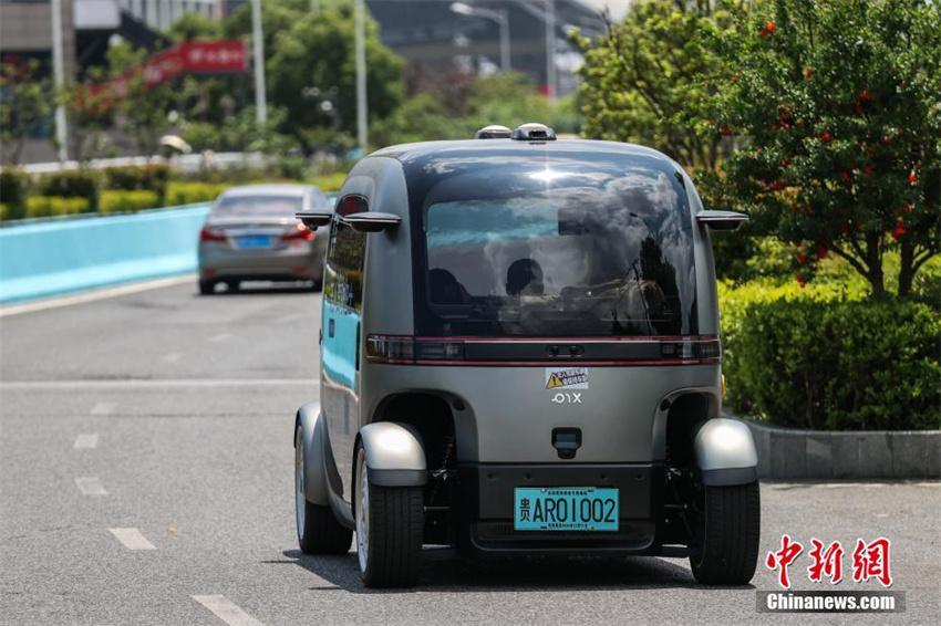 Guizhou inaugura primeira linha de ônibus autônomos