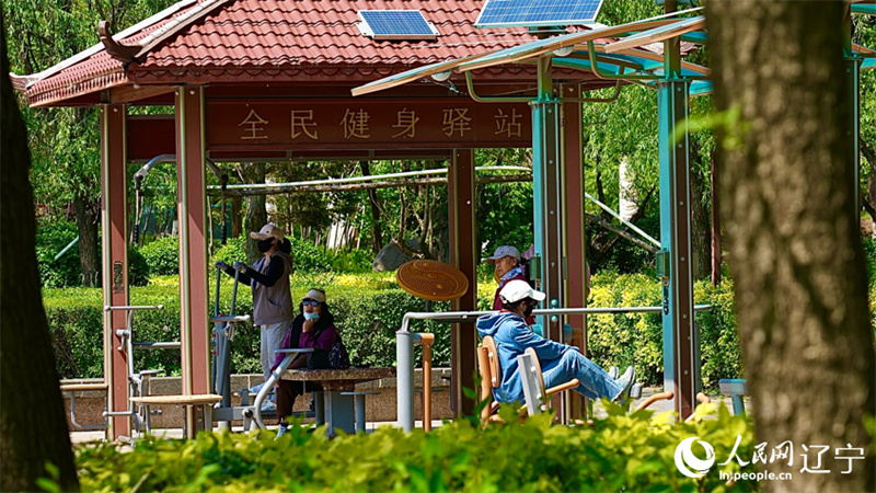 Águas cristalinas num corredor verde transformam Jinzhou num paraíso