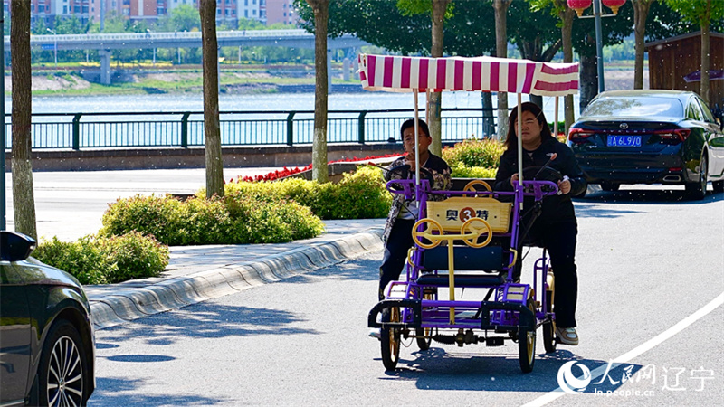 Águas cristalinas num corredor verde transformam Jinzhou num paraíso