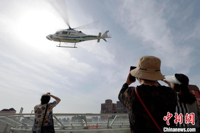 Shanghai  lança primeira rota turística personalizada de baixa altitude no centro da cidade