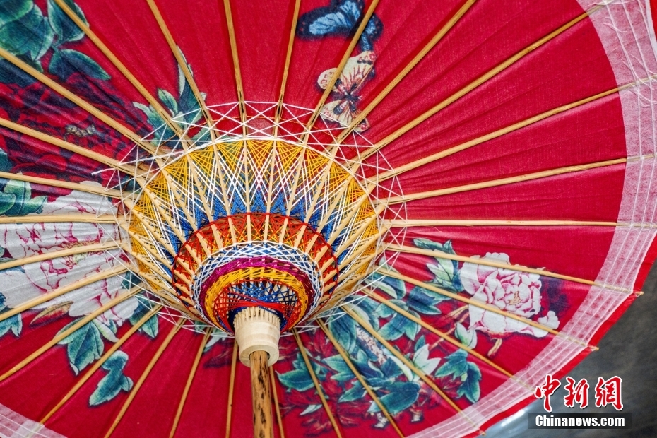 Sombrinhas de Fenshui: tradição centenária de arte oriental encanta com elegância
