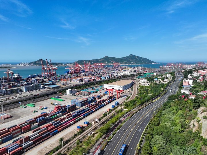 Ao longo da antiga Rota da Seda, Xi Jinping cultiva novos laços com a Ásia Central
