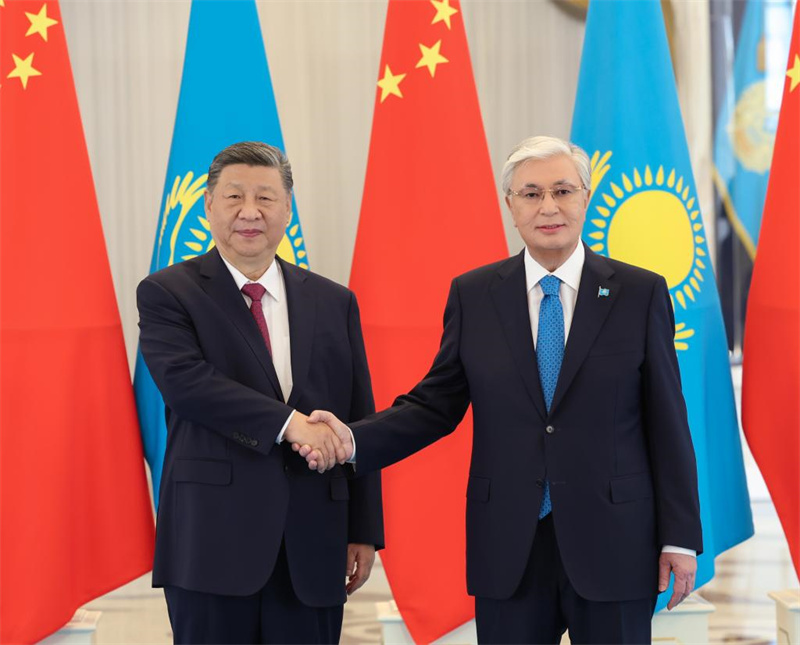 Xi Jinping diz que China está pronta para trabalhar com Cazaquistão para contribuir mais para paz e desenvolvimento regionais e mundiais