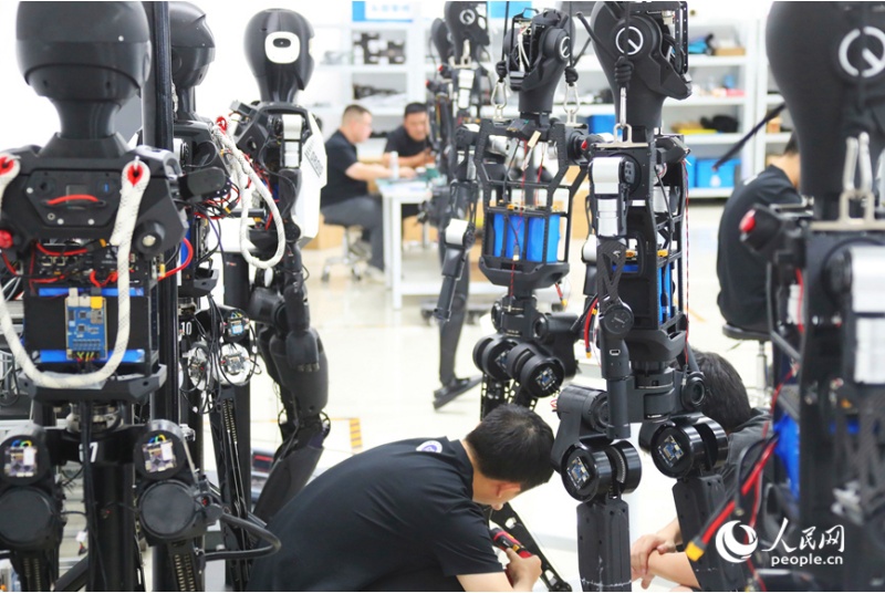 China em Movimento: Henan aposta na indústria de robôs humanoides