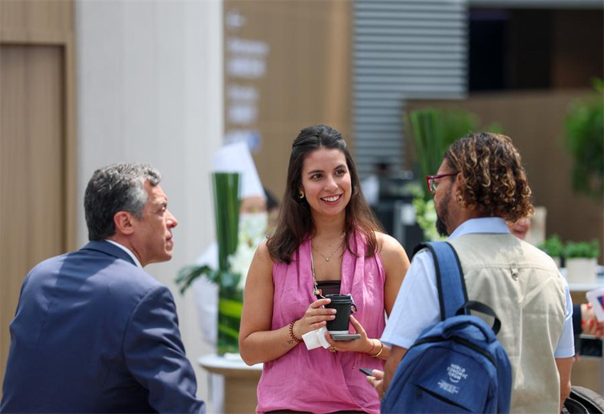 Fórum Davos de Verão de 2025 começa em Tianjin, no norte da China