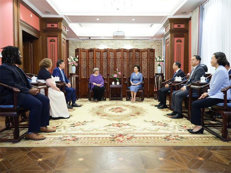 Peng Liyuan participa do Conexão com Kuliang: Evento de Amizade entre Jovens China-EUA 2025