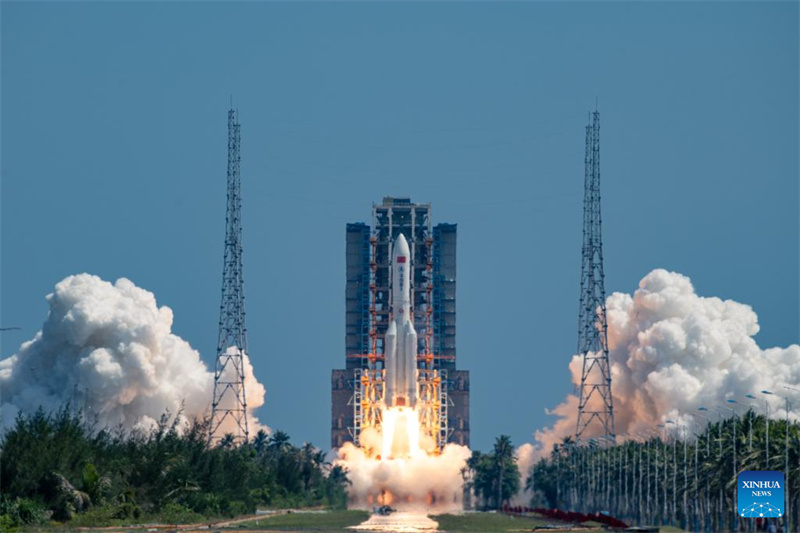 China lança novo grupo de satélites de internet