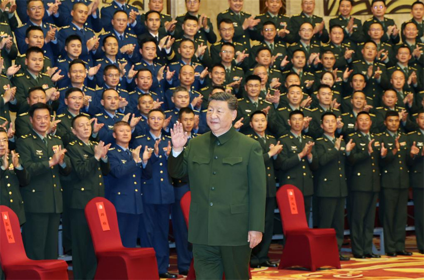Xi Jinping pede esforços conjuntos para modernização em reunião com representantes de toda a região de Xizang