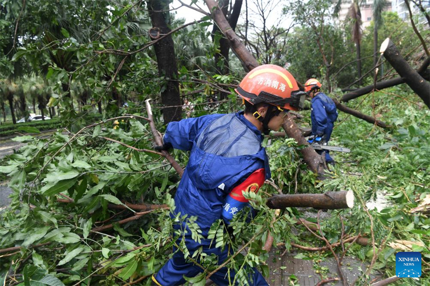 Tufão Kajiki passa por província de Hainan afetando mais de 100.000 pessoas