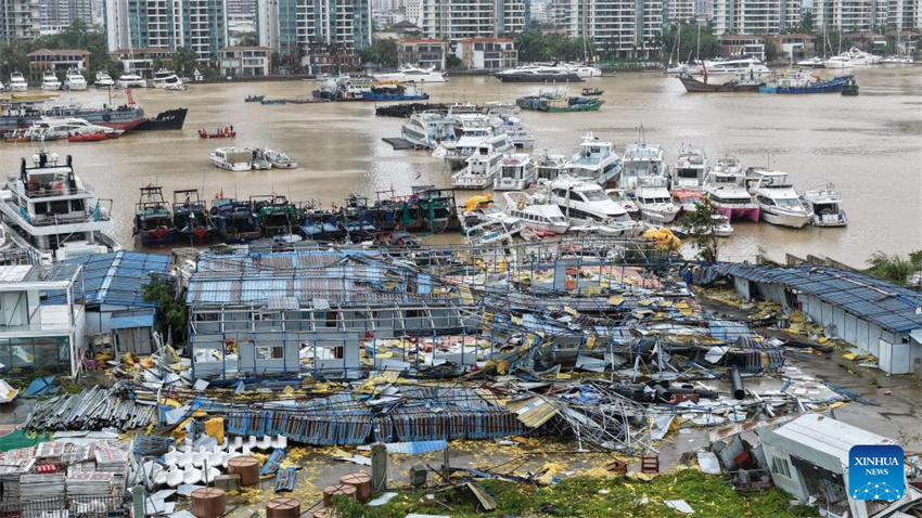 Tufão Kajiki passa por província de Hainan afetando mais de 100.000 pessoas