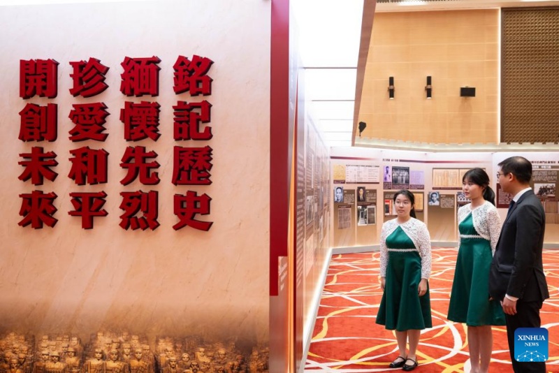 Exposição em comemoração ao 80º aniversário da vitória contra agressão japonesa e fascismo é inaugurada em Macau