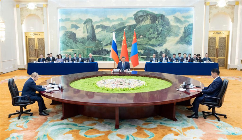 Xi Jinping pede reforço da confiança política mútua e da cooperação entre China, Rússia e Mongólia