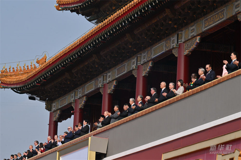 Xi Jinping destaca que revitalização nacional é 