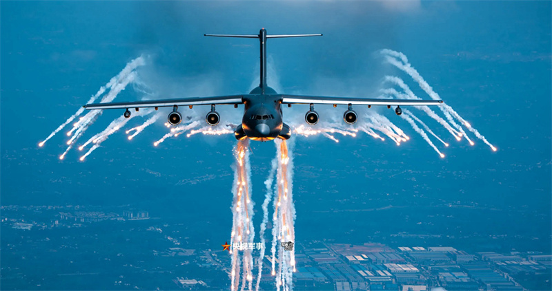 Força Aérea Chinesa lança superprodução visual