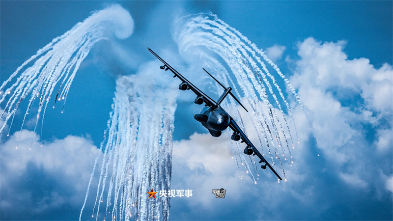 Força Aérea Chinesa lança superprodução visual